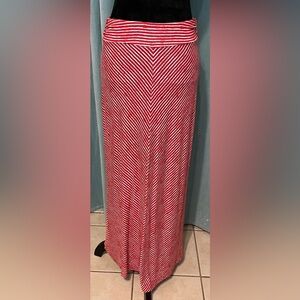 Red & White Maxi Skirt SZM Liz Claiborne Comfortable Stretchy Classic